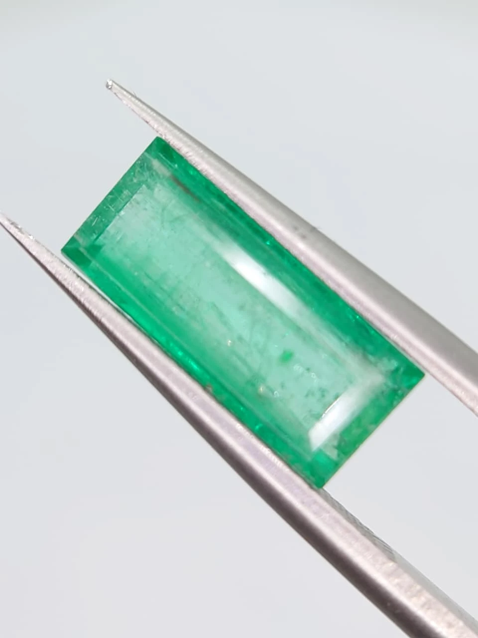 2.6ct Untreated Natural Baguette Emerald from Afghanistan — view 4